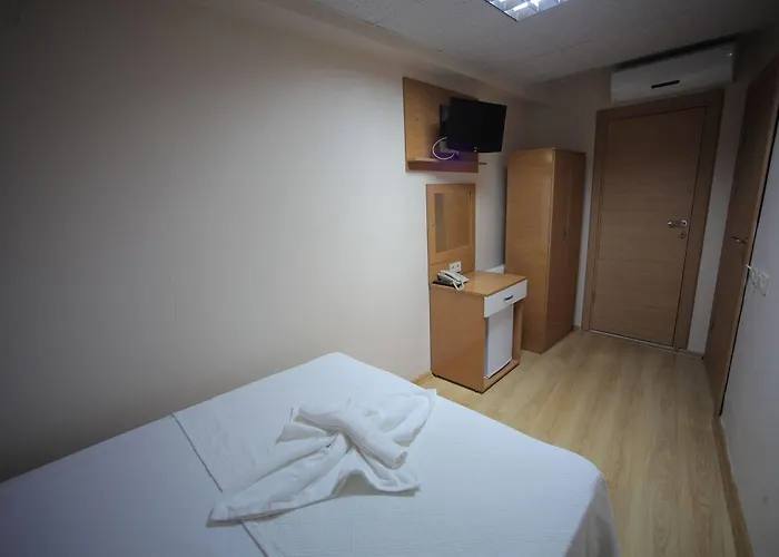 Dedem - Avcilar Szálloda 3*